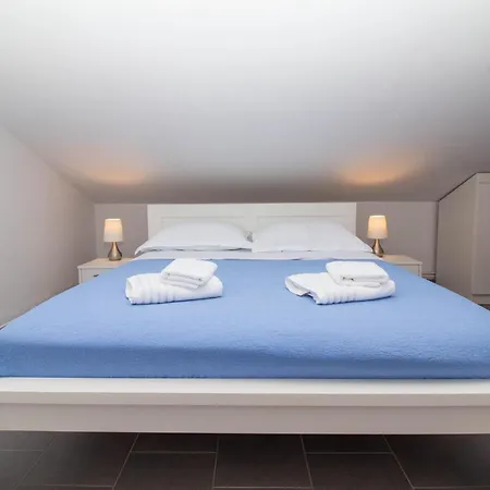 Maslenica Apartman *