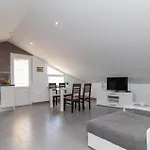 Maslenica Apartment *